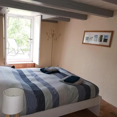 בית נופש La Vieille Riviere Genneville